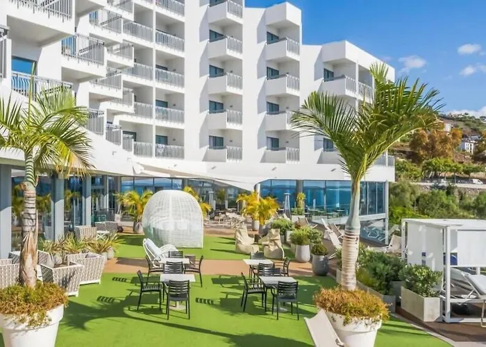 Baia Azul فندق فونشال