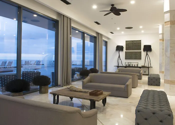 Baia Azul Hotel Funchal (Madeira)