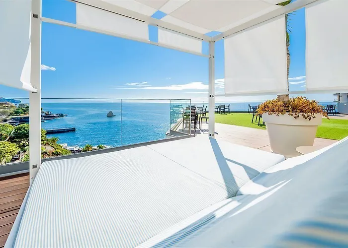 Szálloda Baia Azul 4*