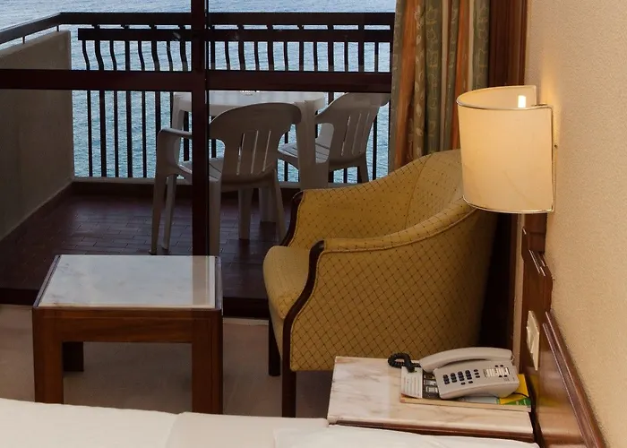 Baia Azul Hotel Funchal (Madeira)